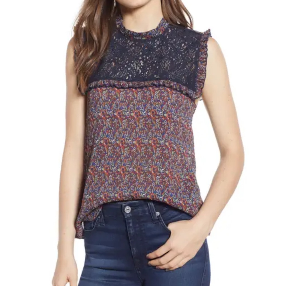 Chelsea 28 Navy lace yolk top size XL